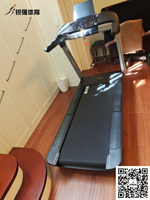 熊猫体育官方网站体育济南省体旗舰店客户-跑步机T6700-T3